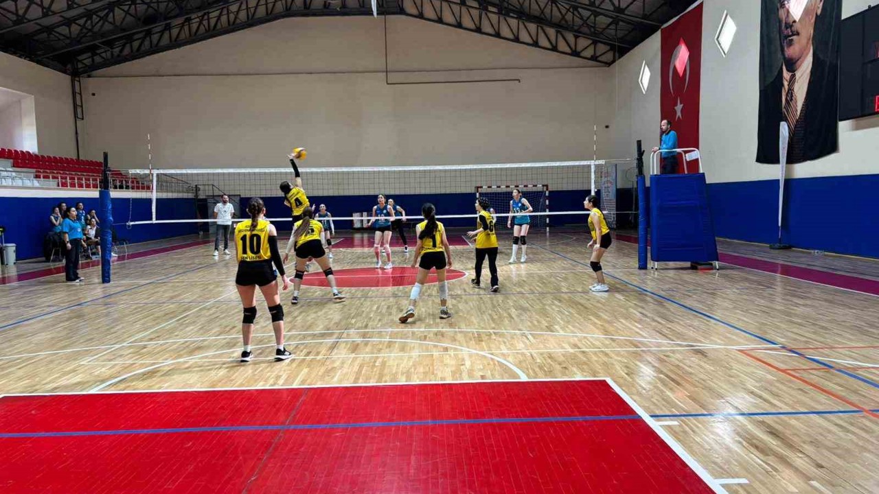 Vezirköprü’de voleybol turnuvası tamamlandı
