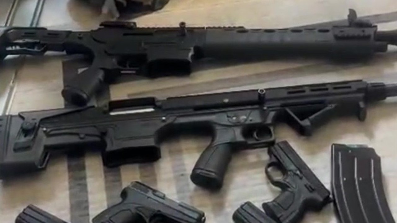 Kocaeli’de kaçakçılık operasyonu: 10 silah ele geçirildi, 3 şüpheli gözaltına alındı
