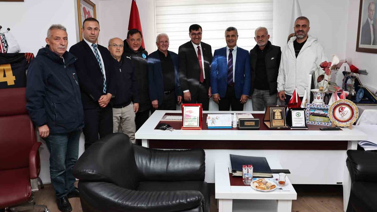 Kütahya’da antrenörlerin çalışma şartlarını güçlendirecek projeler ele alındı
