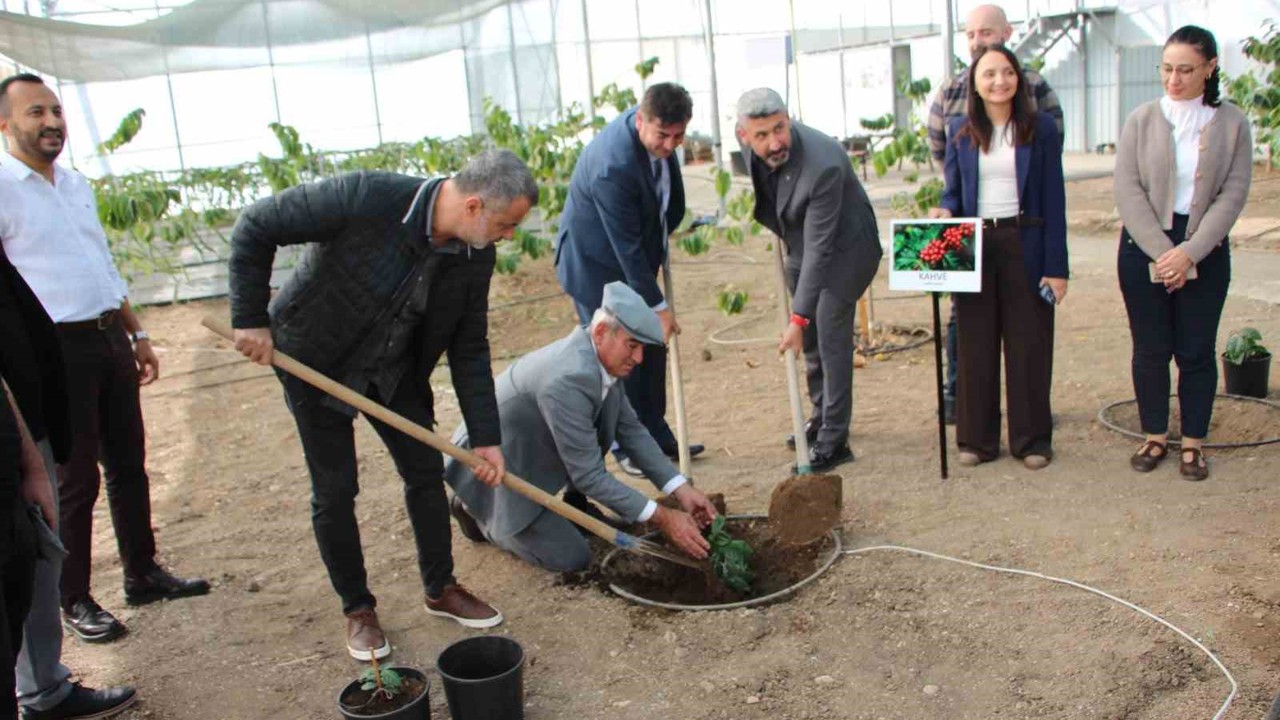 Çocuklara hem teorik hem uygulamalı eğitim
