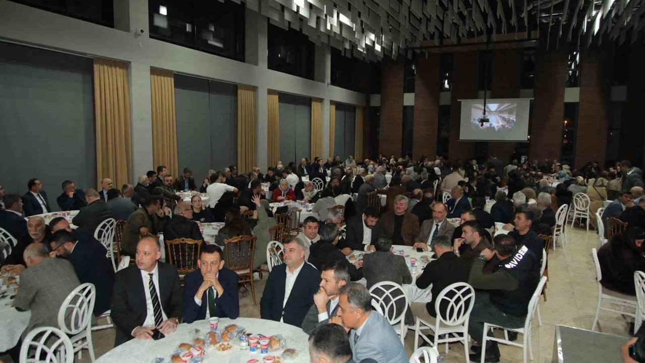 Yenicelilerden salona sığmayan birlik ve beraberlik
