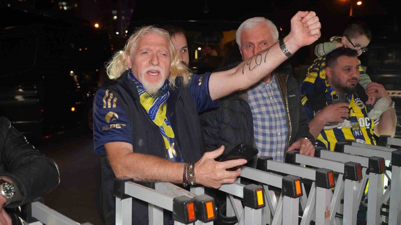 Fenerbahçe’ye Rize’de coşkulu karşılama
