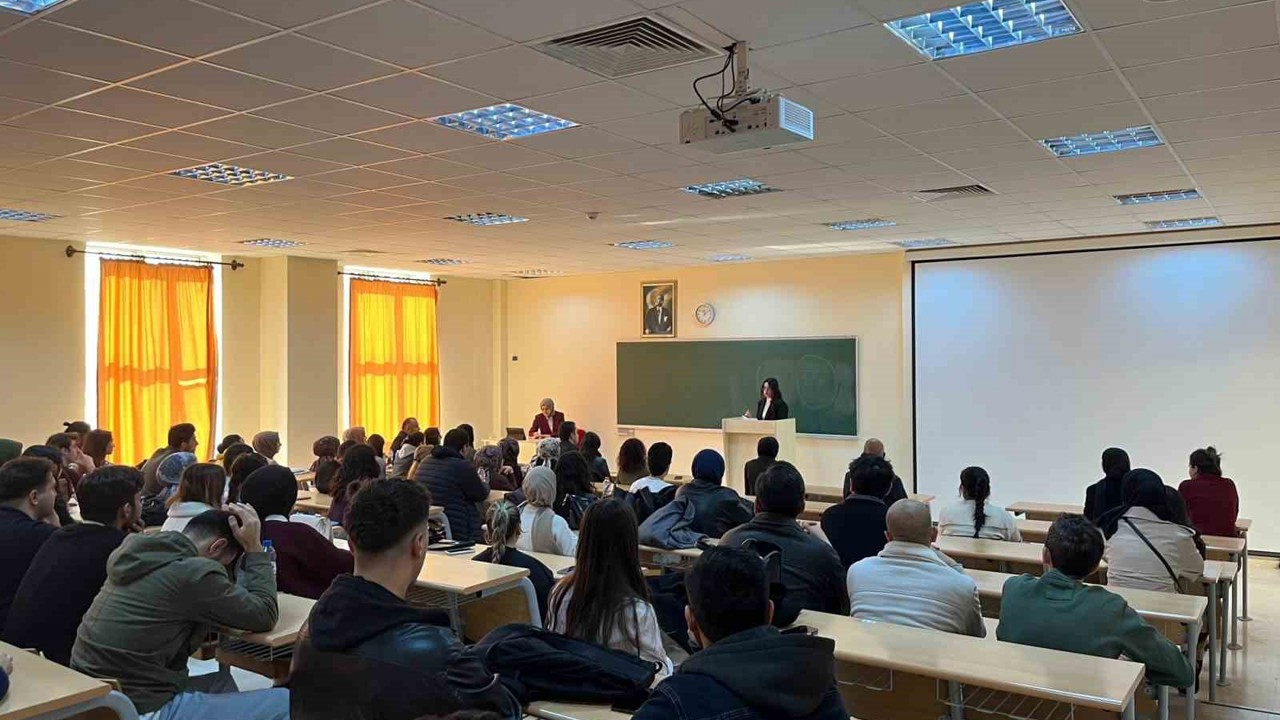 Kaymakam Kılıç, BŞEÜ öğrencileri ile deneyimlerini paylaştı

