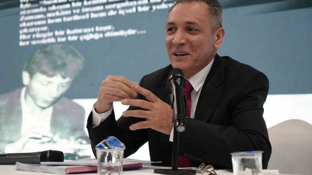 Gazeteci-Yazar Orhan Bozkurt’tan "Şehir Yazarlığı" üzerine söyleşi
