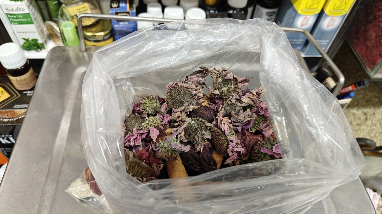 Geçmeyen öksürüğe ‘bitkisel’ karışım
