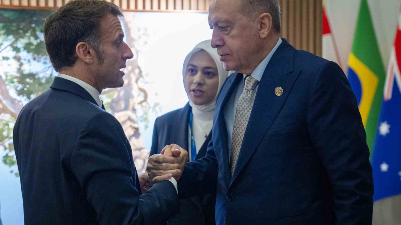 Cumhurbaşkanı Erdoğan, Fransa Cumhurbaşkanı Macron ile görüştü
