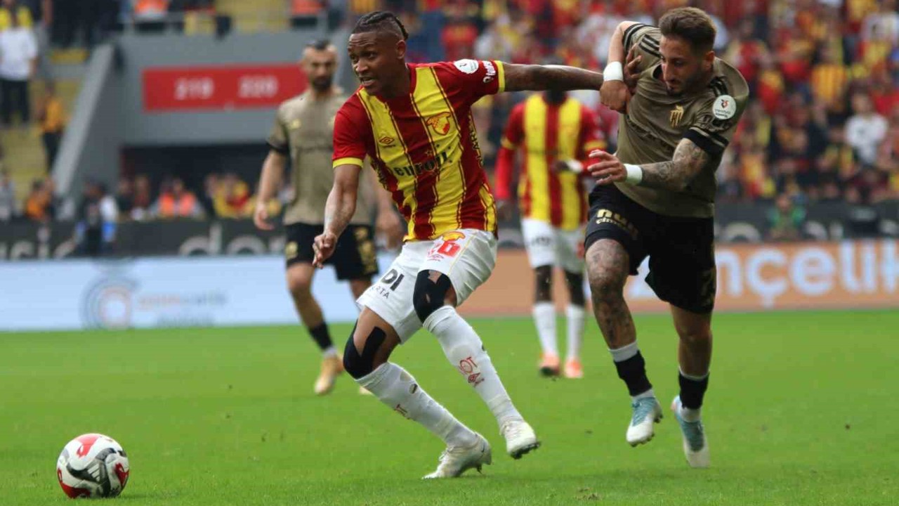 Trendyol Süper Lig: Göztepe: 0 - Kocaelispor: 0 (İlk yarı)
