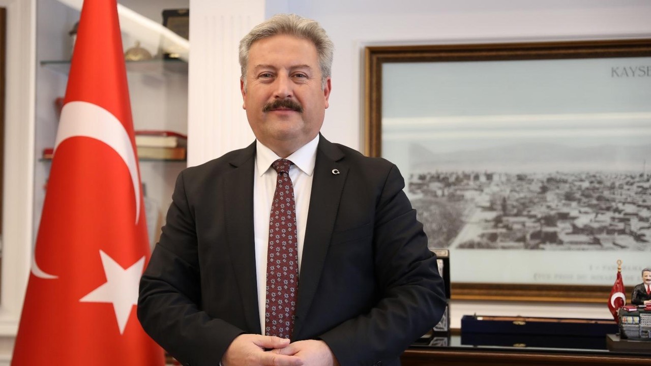 Başkan Palancıoğlu, Öğretmenler Günü’nü kutladı
