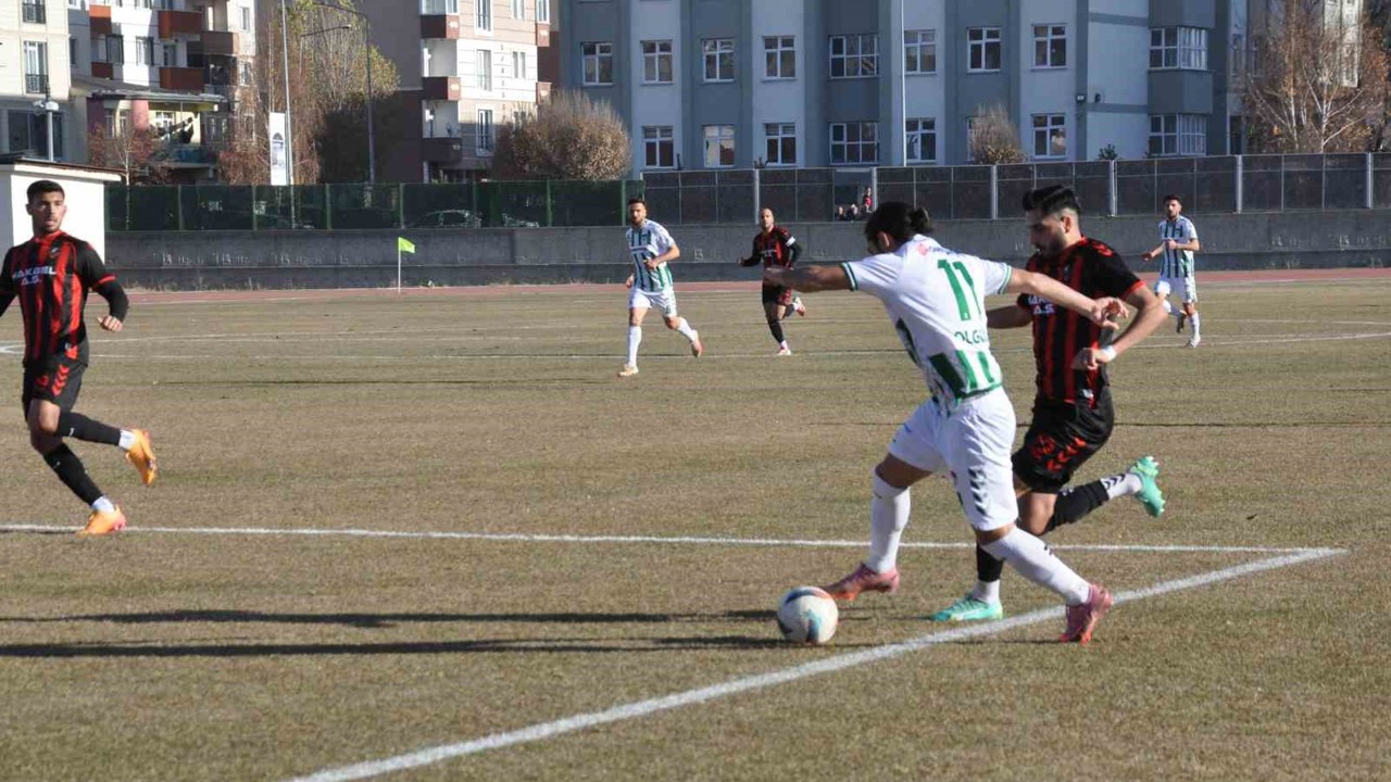 Kars 36 Spor: 1 Hakkari Zap Spor:  1
