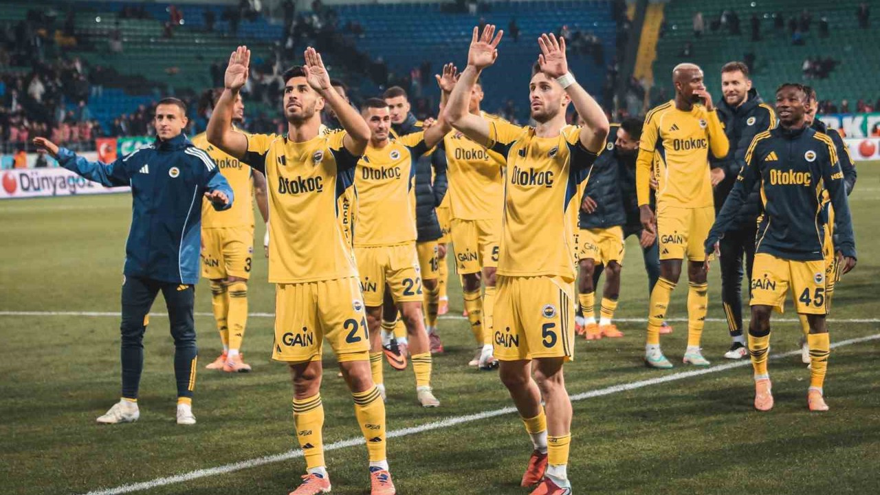 Fenerbahçe son 2 deplasmanda 2-0 geriden gelerek kazandı
