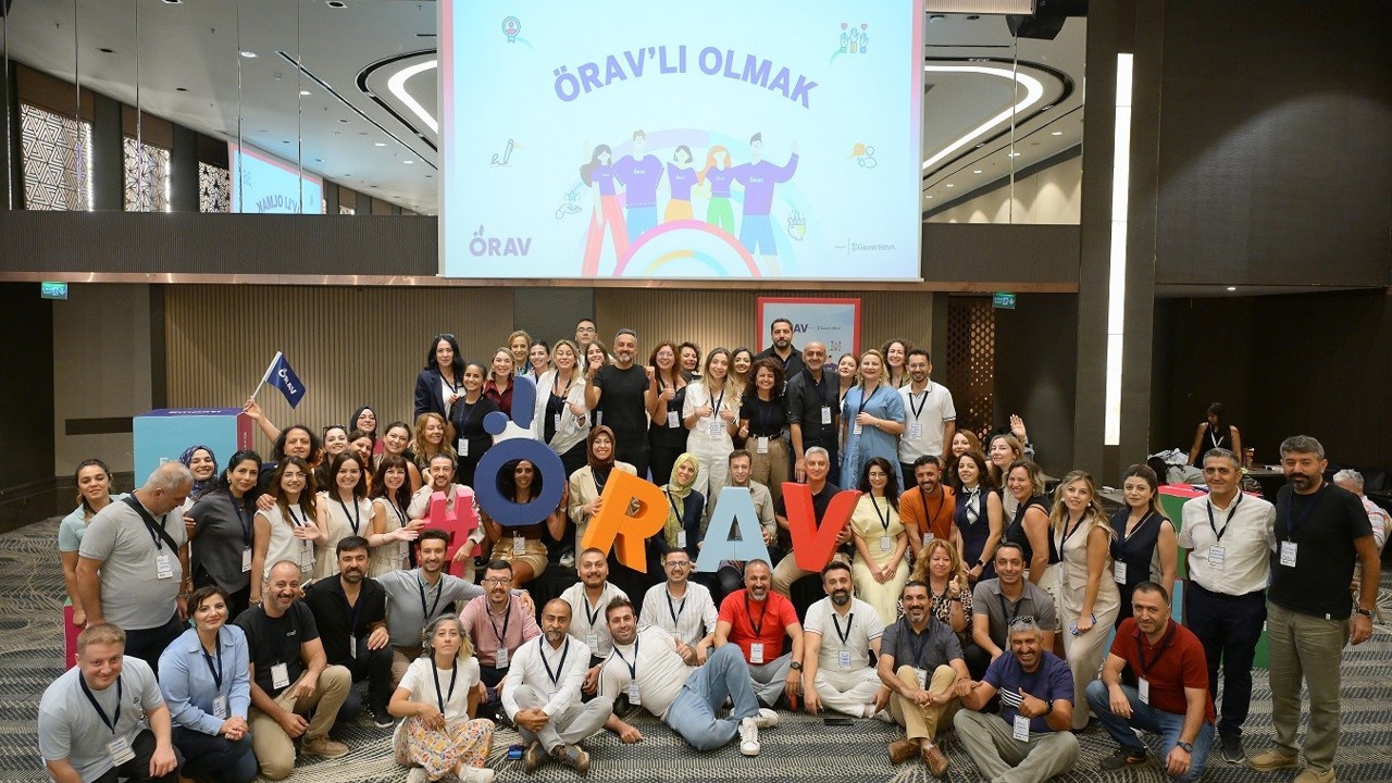 ÖRAV’dan yüzbinlerce öğretmene mesleki ve kişisel gelişim desteği
