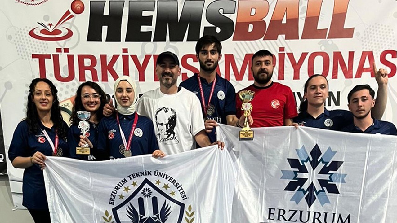 ETÜ spor kulübü Hemsball Türkiye şampiyonasından çifte kupayla döndü
