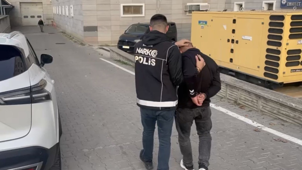 Samsun’da 16 yıl hapis cezasıyla aranan şahıs yine uyuşturucuyla yakalandı
