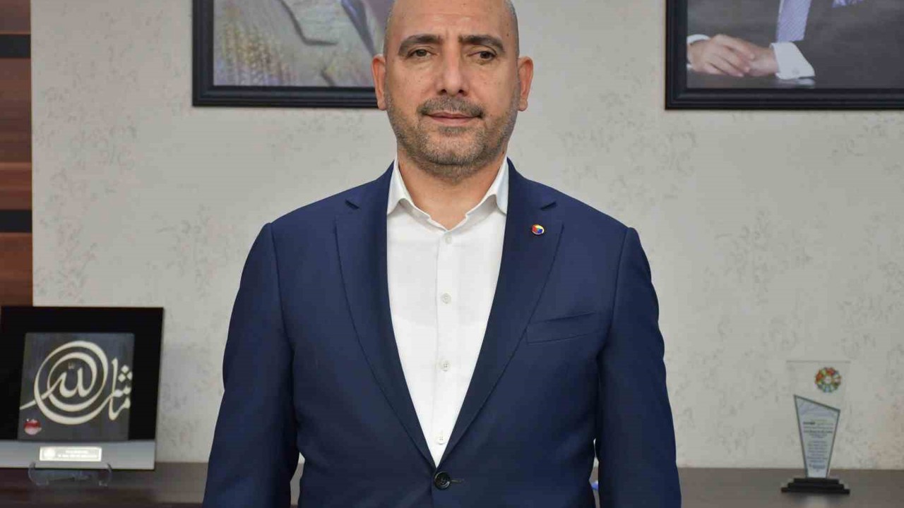 Başkan Bağlamış: "Ülkemizin aydınlık yarınlarını inşa eden öğretmenlerimizin günü kutlu olsun"
