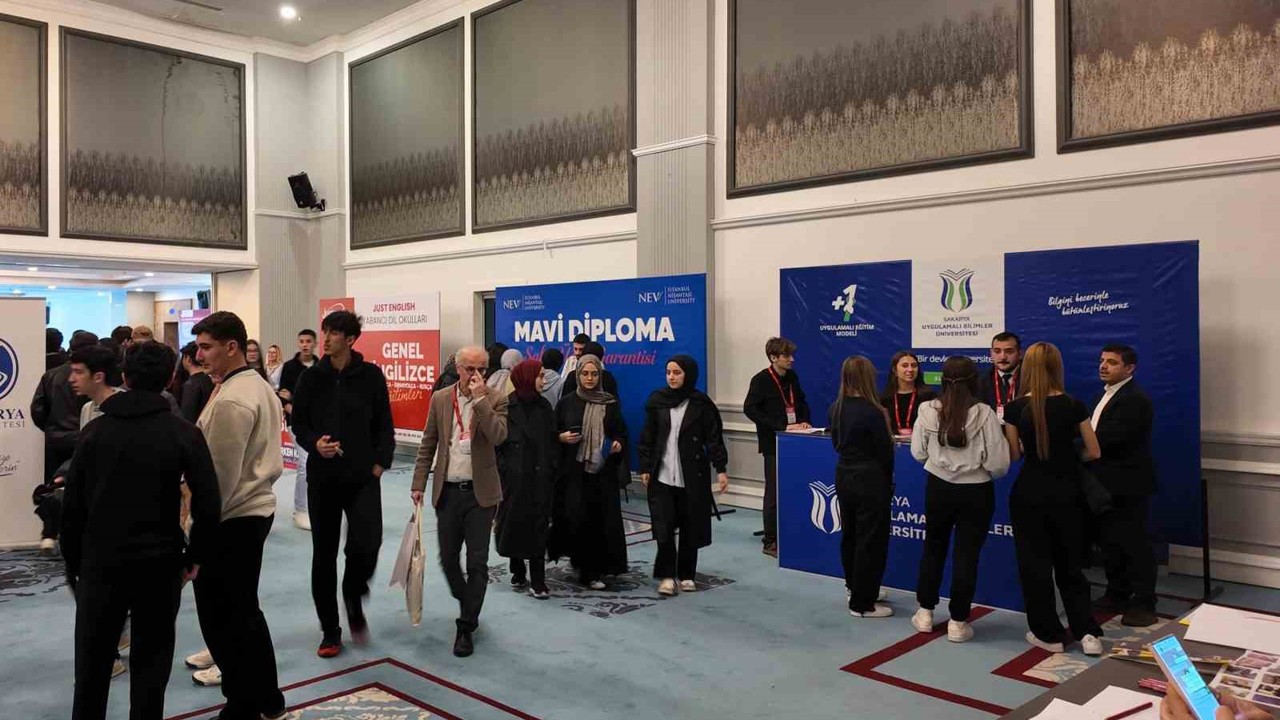 SUBÜ aday öğrencilerle tanıtım fuarında buluştu
