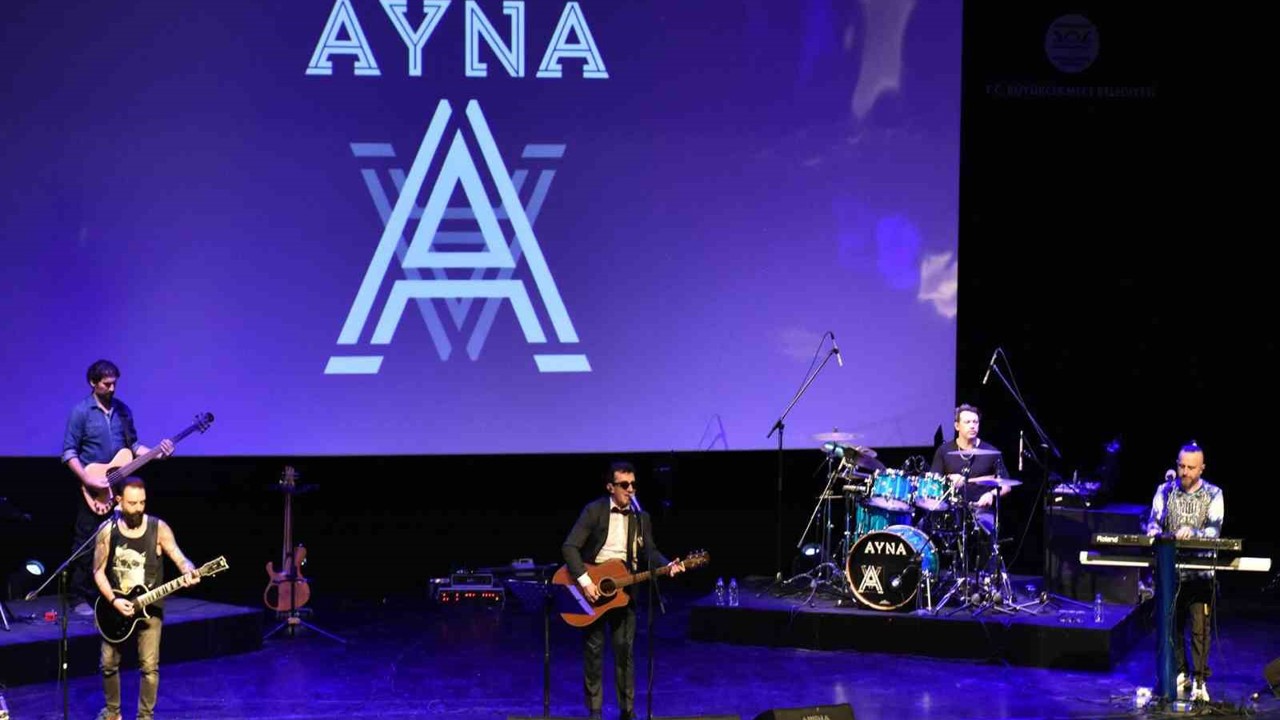Büyükçekmece’de Ayna rüzgarı esti
