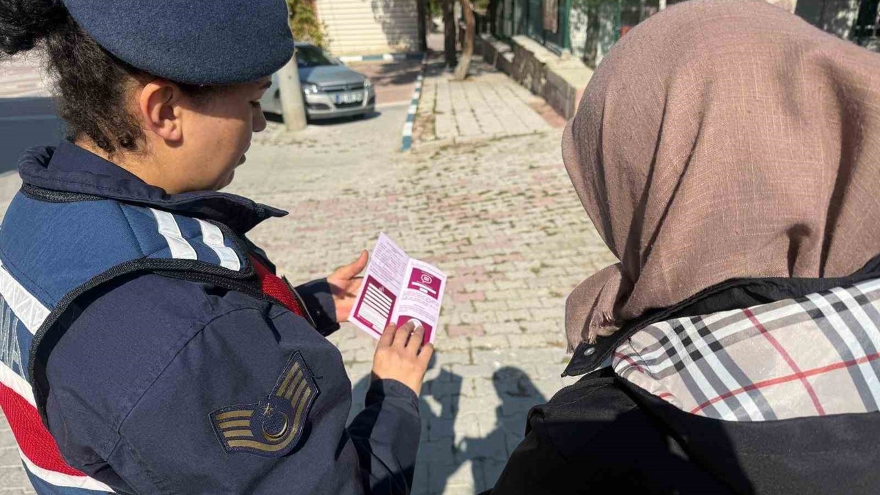 İhsaniye’de jandarmadan bilgilendirme çalışması
