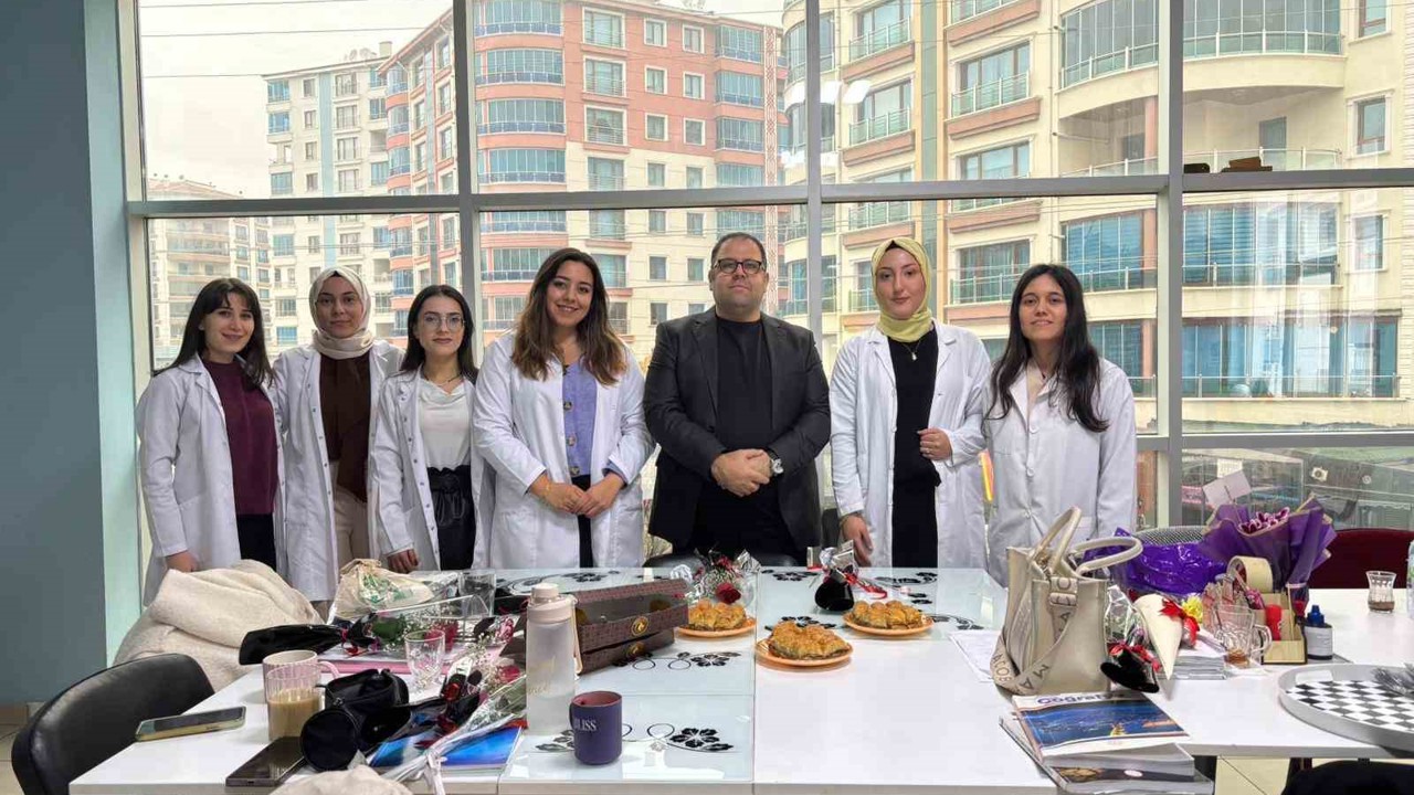 Pursaklar Belediyesi’nden öğretmenlere tatlı sürprizi
