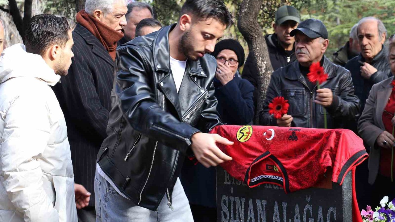 Milli kaleci Sinan Alağaç, vefatının 40’ncı yılında anıldı
