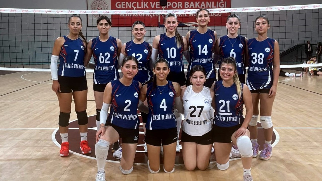 Elazığ Belediyespor Kadın Voleybol Takımı, galibiyete uzandı
