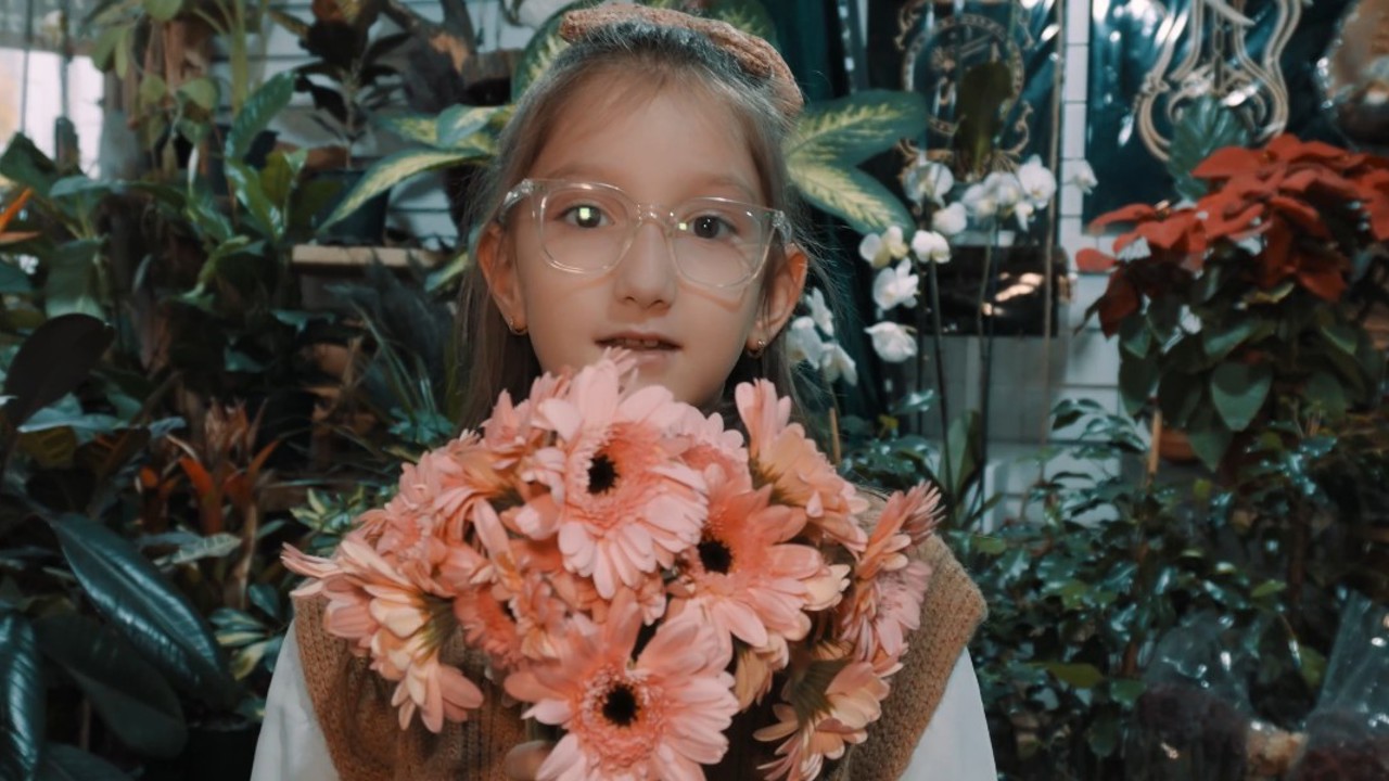 Esnaf ve vatandaşlar öğretmenler için kamera karşısına geçti
