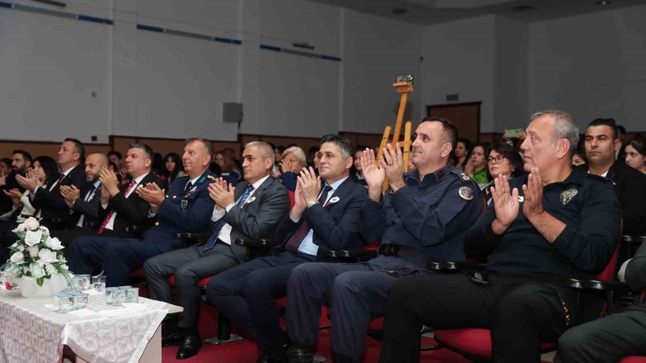 Aliağa’da Öğretmenler Günü kutlamaları
