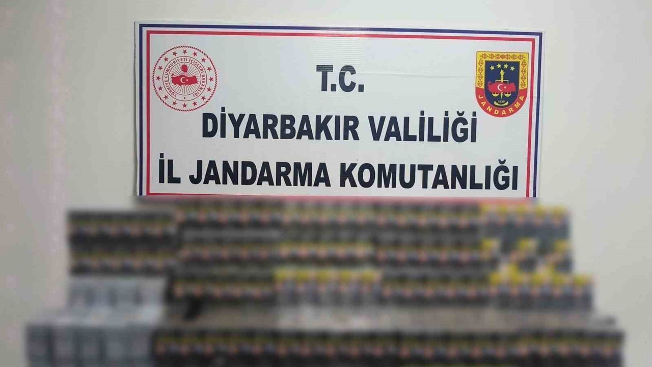 Diyarbakır’da kaçakçılık operasyonları: 10 bin dolu makaron, 3 bin paket sigara ele geçirildi
