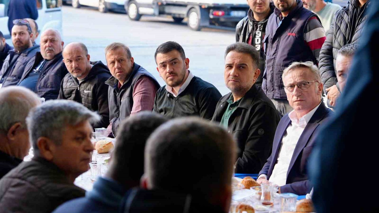 AK Parti’li Baybatur esnafın isteklerini yerinde dinledi
