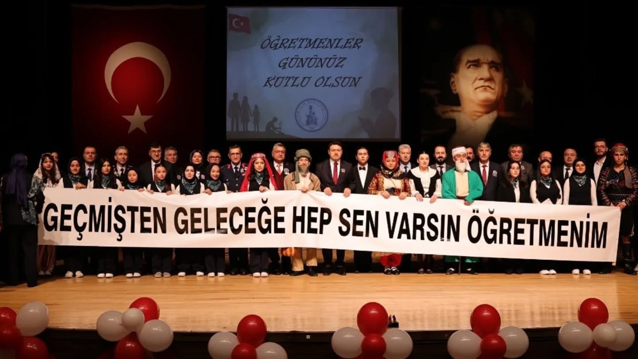 Kütahya’da Öğretmenler Günü coşkuyla kutlandı
