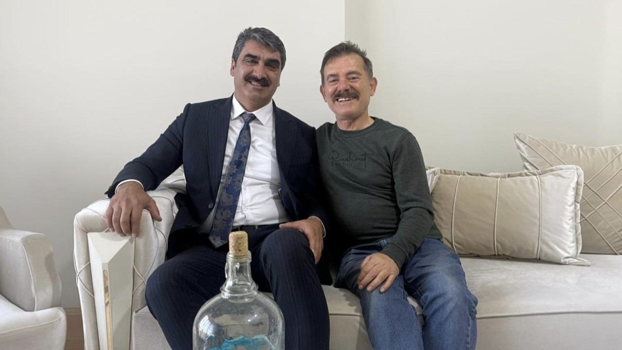Aşkale Belediye Başkanı Şenol Polat’tan 24 Kasım Öğretmenler Günü ziyaretleri
