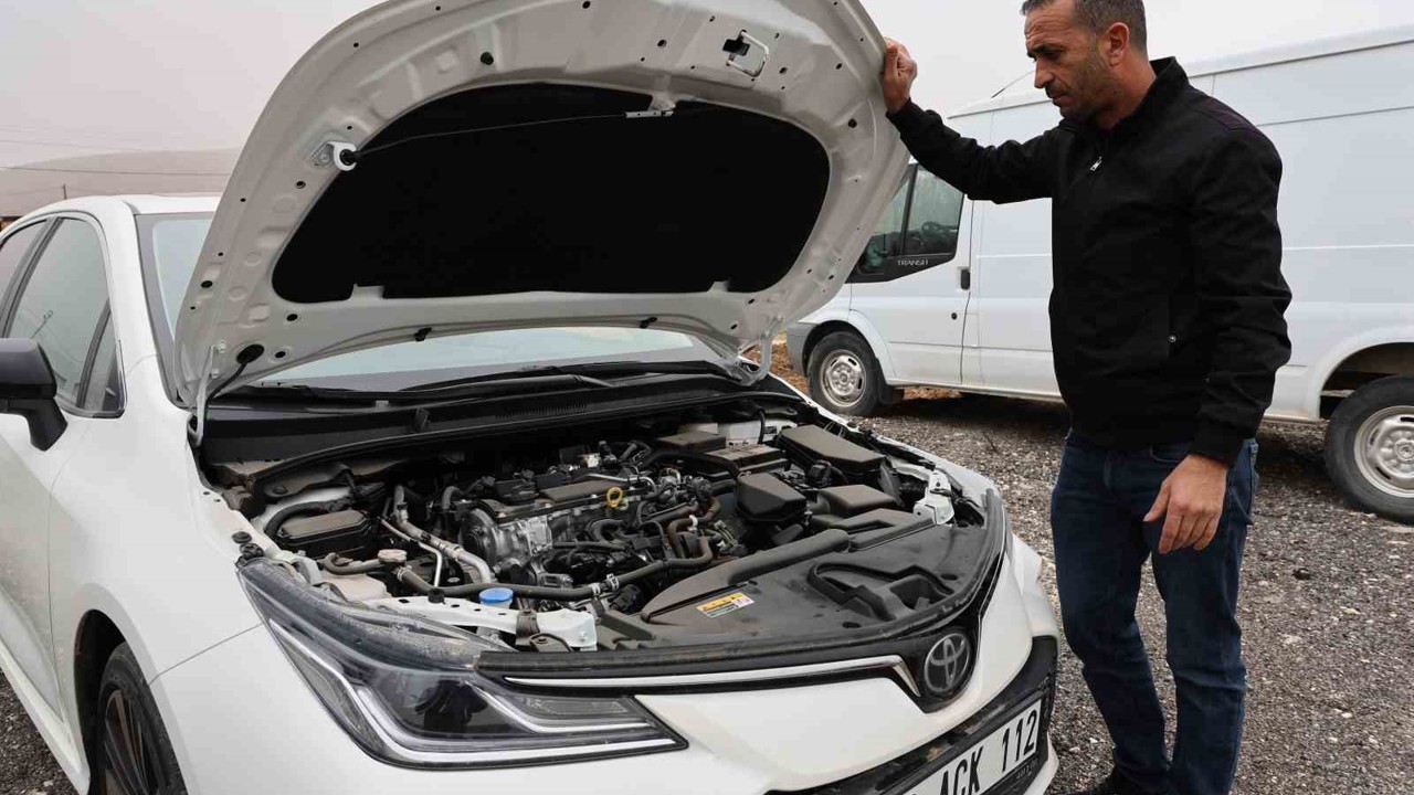 Sıfır kilometre araçta motor arızası yaşadı: 20 gün kullandı, 5 aydır servisten dönmesini bekliyor
