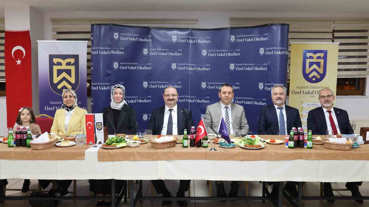 Vakıf okulları öğretmenleri, 24 Kasım Öğretmenler Gününde bir araya geldi
