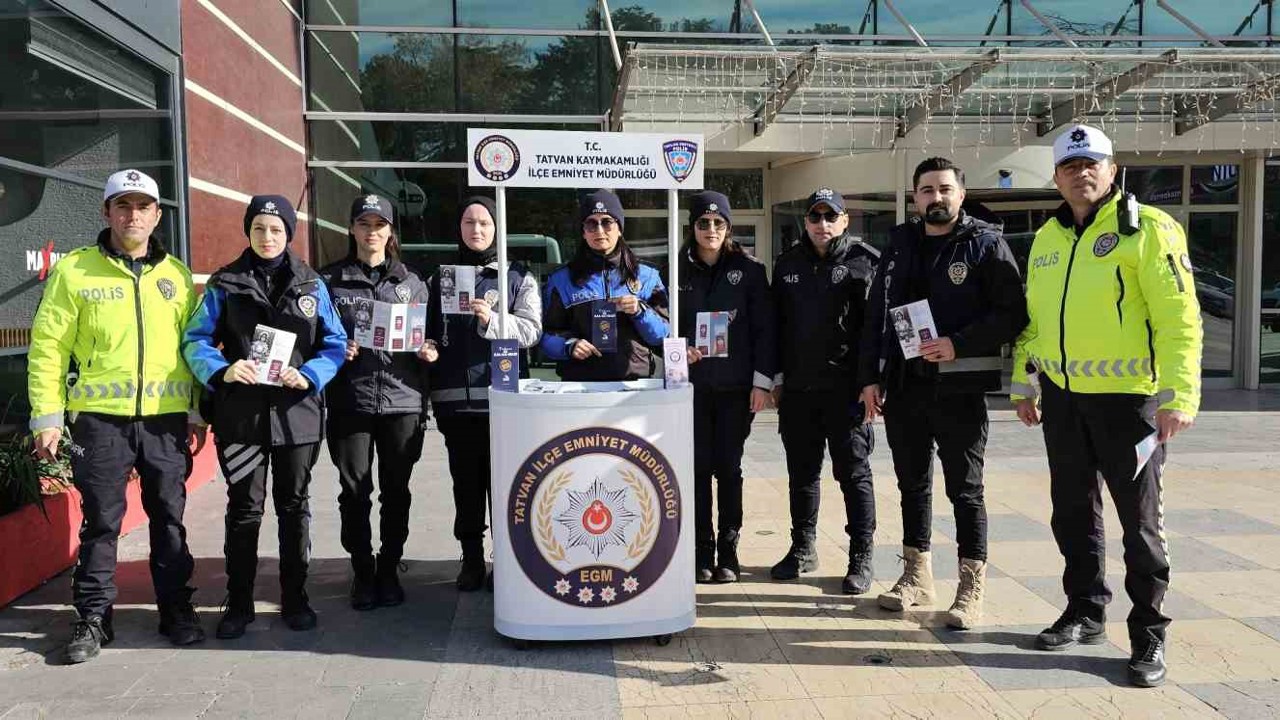 Tatvan Emniyet Müdürlüğünden bilgilendirme standı
