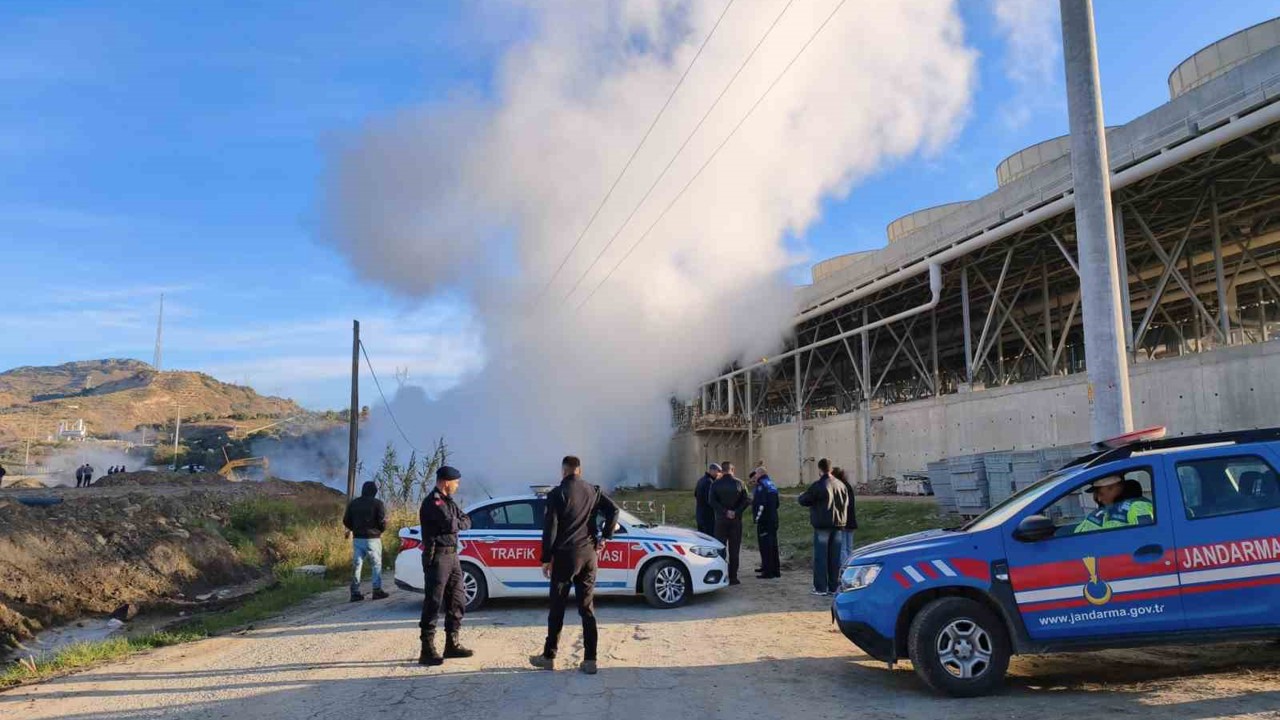 Aydın’da jeotermal akışkan iletim hattı patladı: 170 derecelik su çevreye yayıldı
