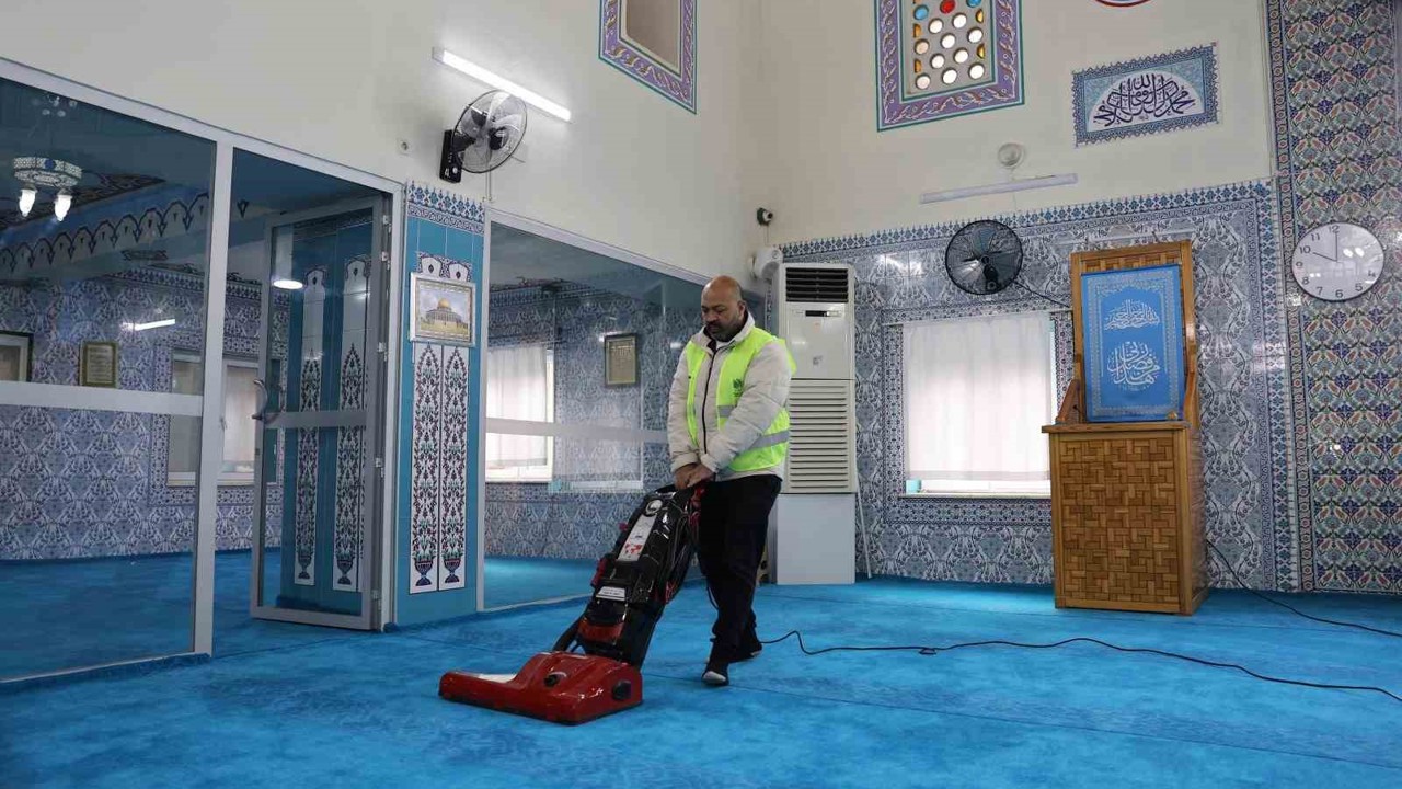 Yunusemre’nin camileri pırıl pırıl
