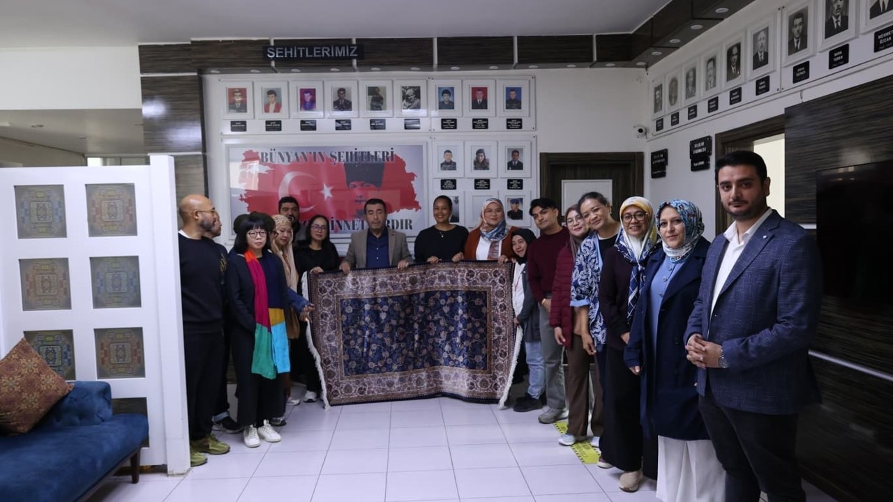 Malezyalı heyet Bünyan halısını yerinde inceledi

