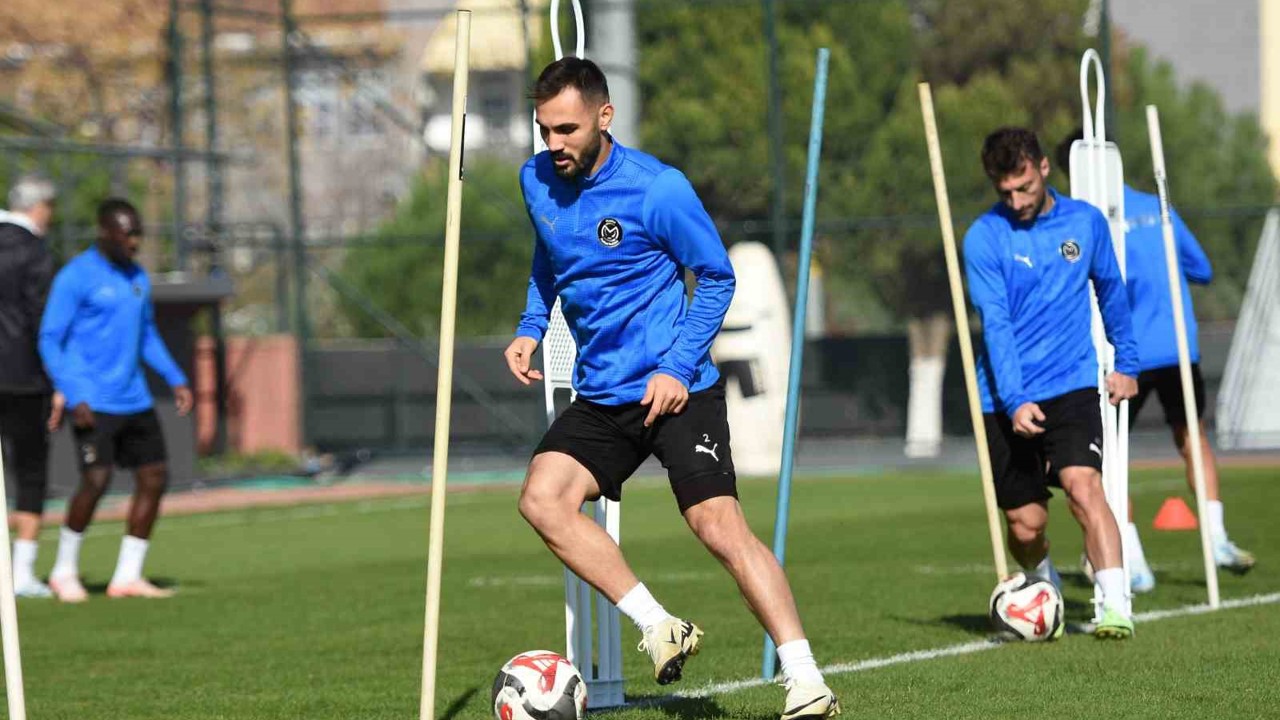Manisa FK’da Pendikspor mesaisi sürüyor

