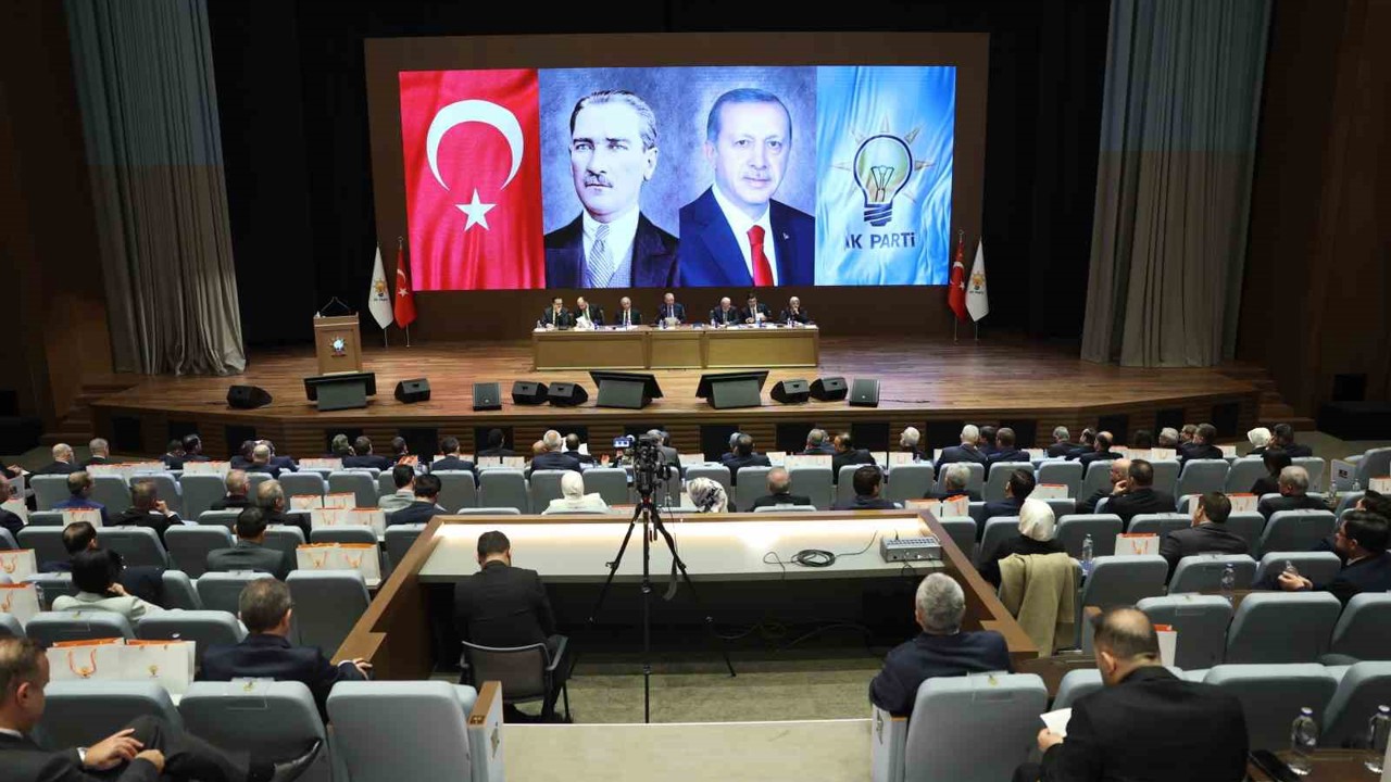 AK Parti MKYK toplantısı başladı
