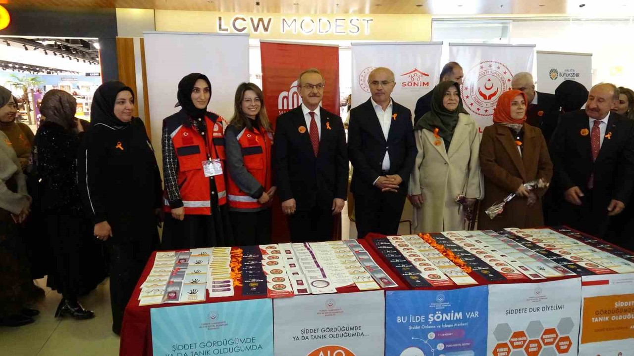 Malatya Park AVM’de kadına yönelik şiddetle mücadele günü etkinliği
