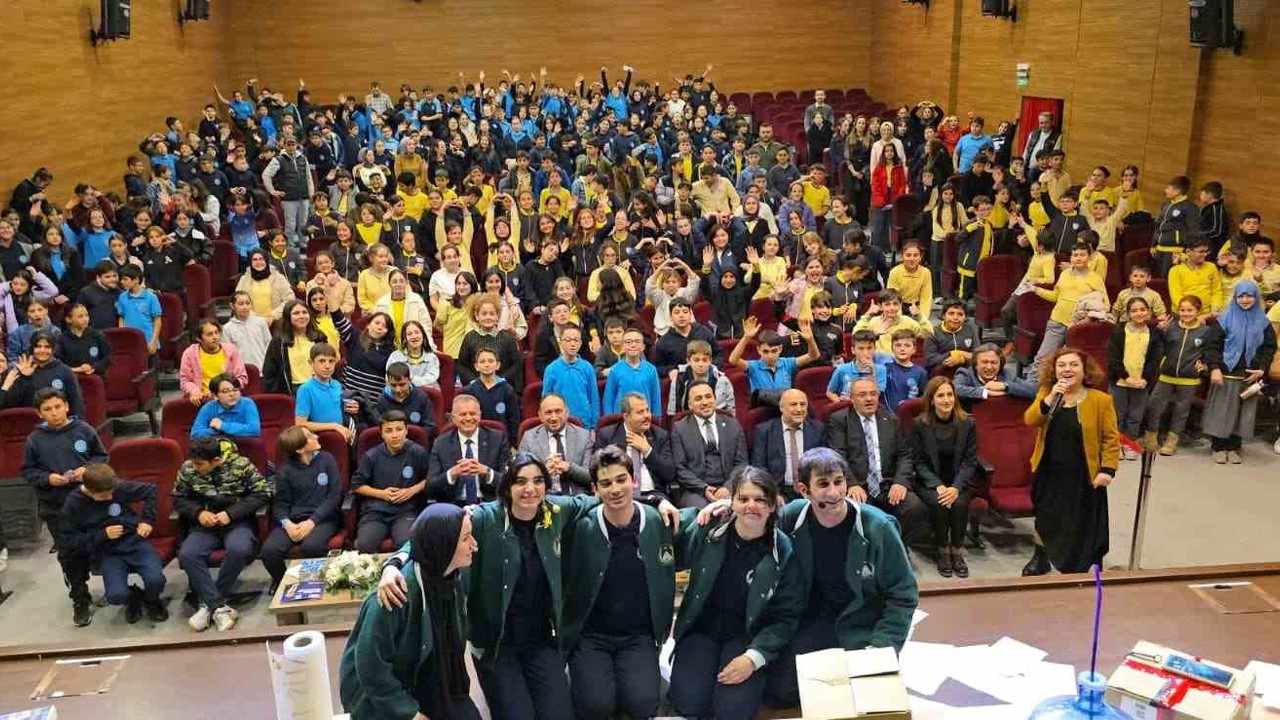 Çocuklara kooperatif bilinci: "Bir Kooperatif Macerası" sahnelendi
