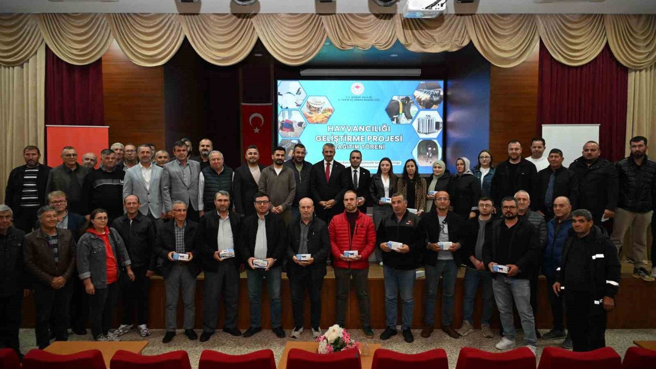 Edirne’de sütte verim artacak: 52 besiciye erken teşhis cihazı dağıtıldı
