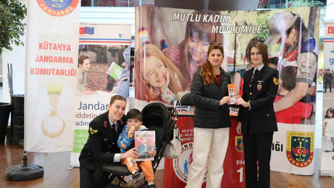 Kadınlara KADES tanıtıldı
