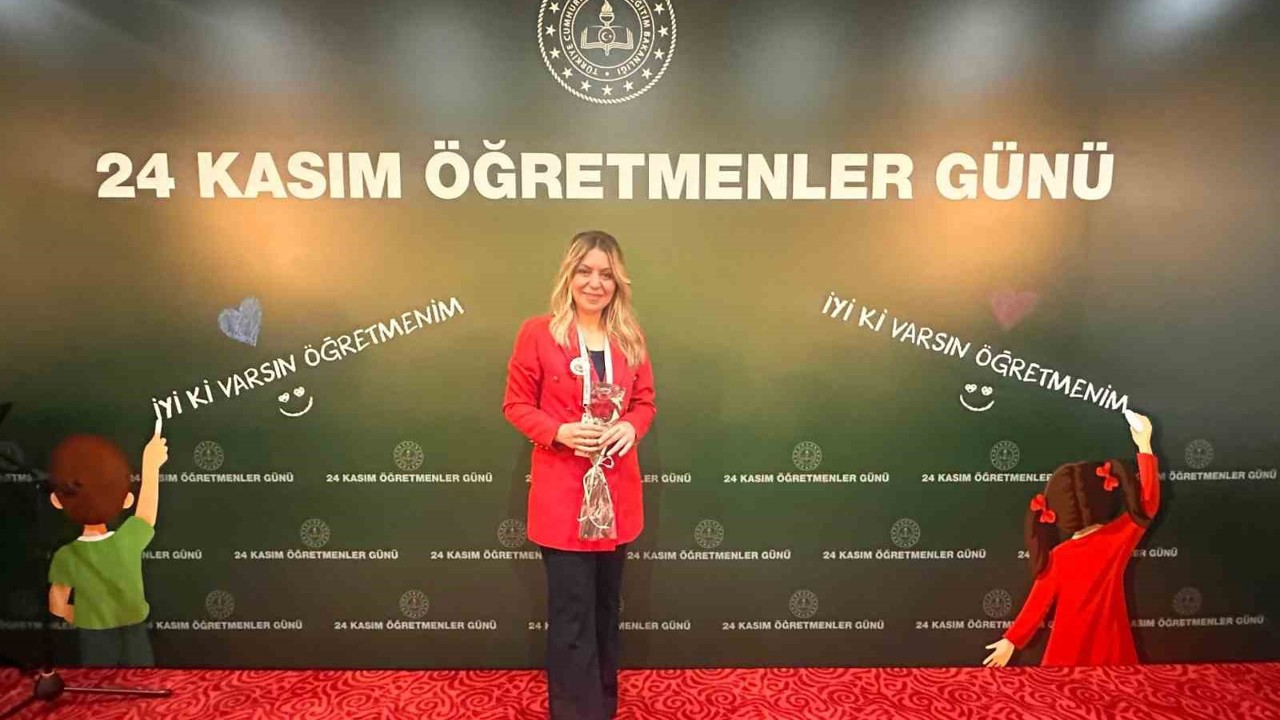 Bayburt’ta yılın öğretmeni Mevhibe Kübra Hançer seçildi
