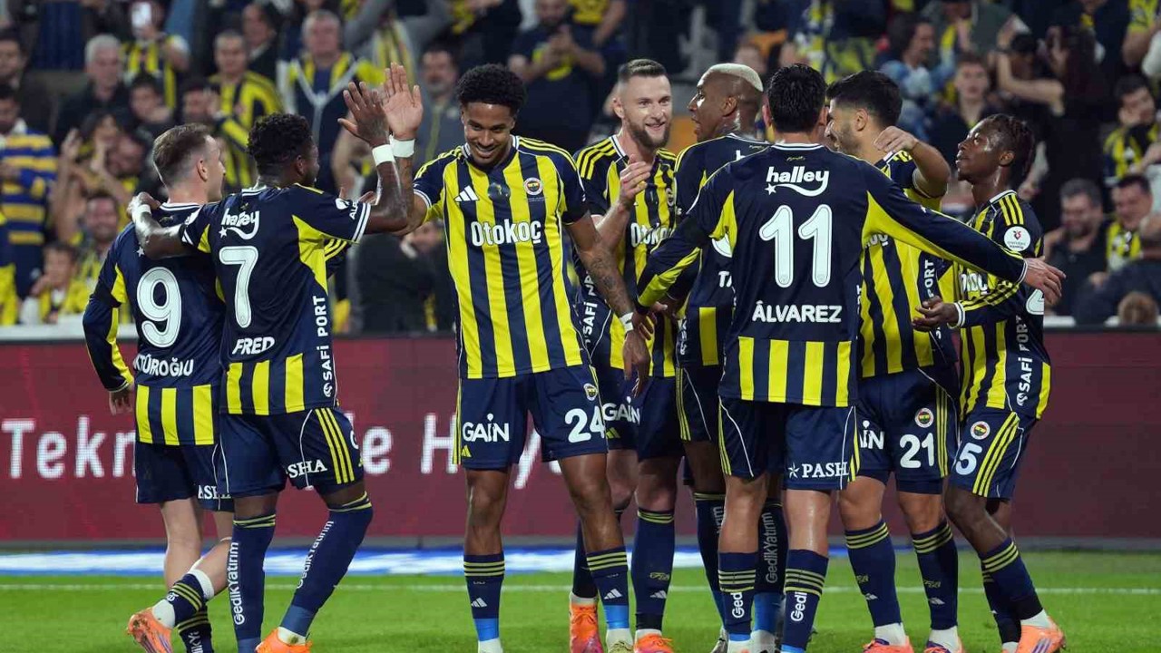 Fenerbahçe’de hedef; derbi galibiyeti ile liderliği almak

