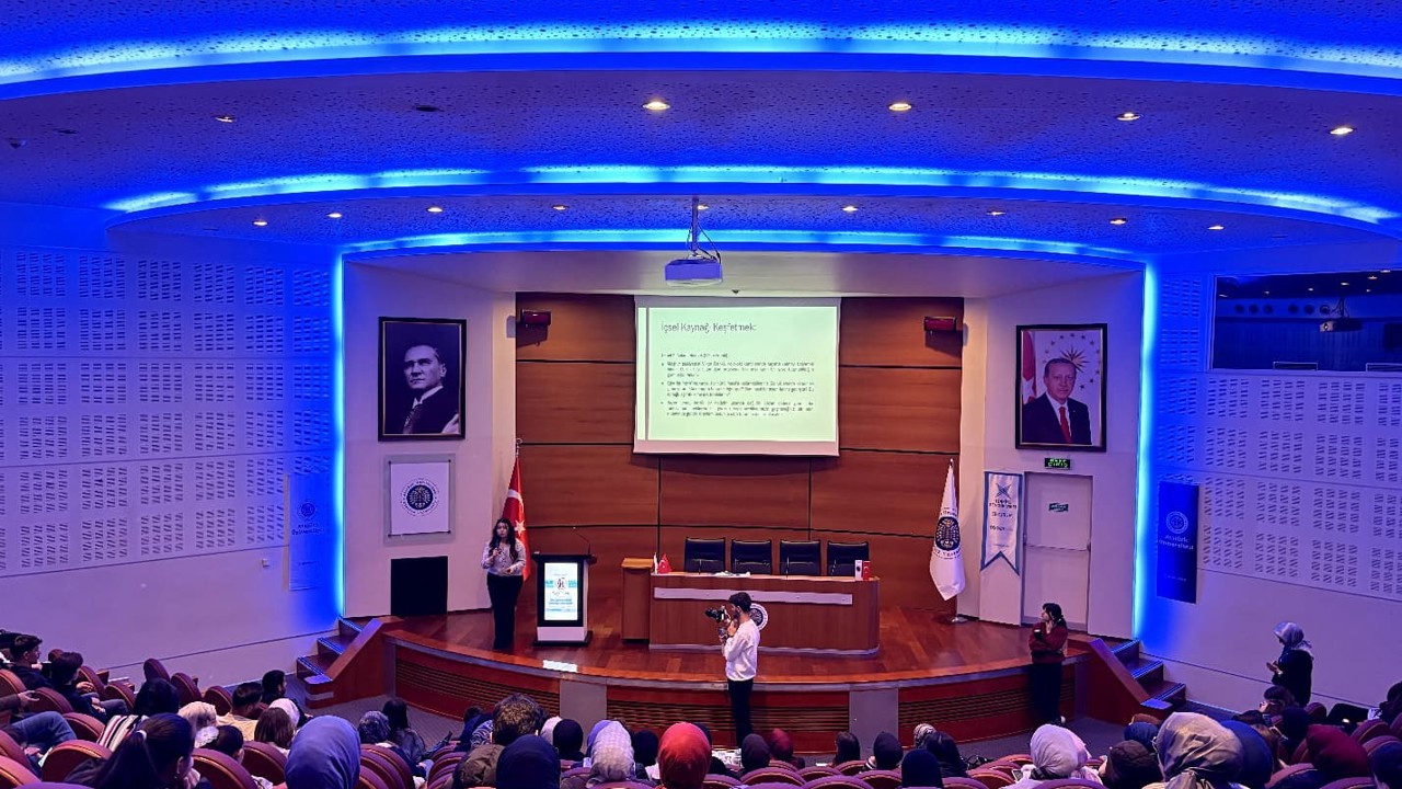 TÜGVA’dan gençlere "Zor Zamanlarda Umudu Korumak"  söyleşisi
