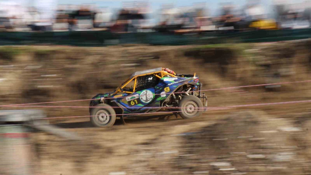 Rampada, çamurda sınırları zorladılar: Türkiye Off-Road Şampiyonası’nın 6. ayak yarışları nefes kesti
