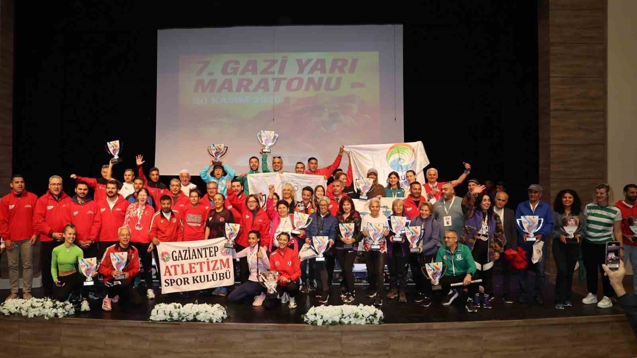 7. Gazi Yarı Maratonu’nda ödüller sahiplerini buldu
