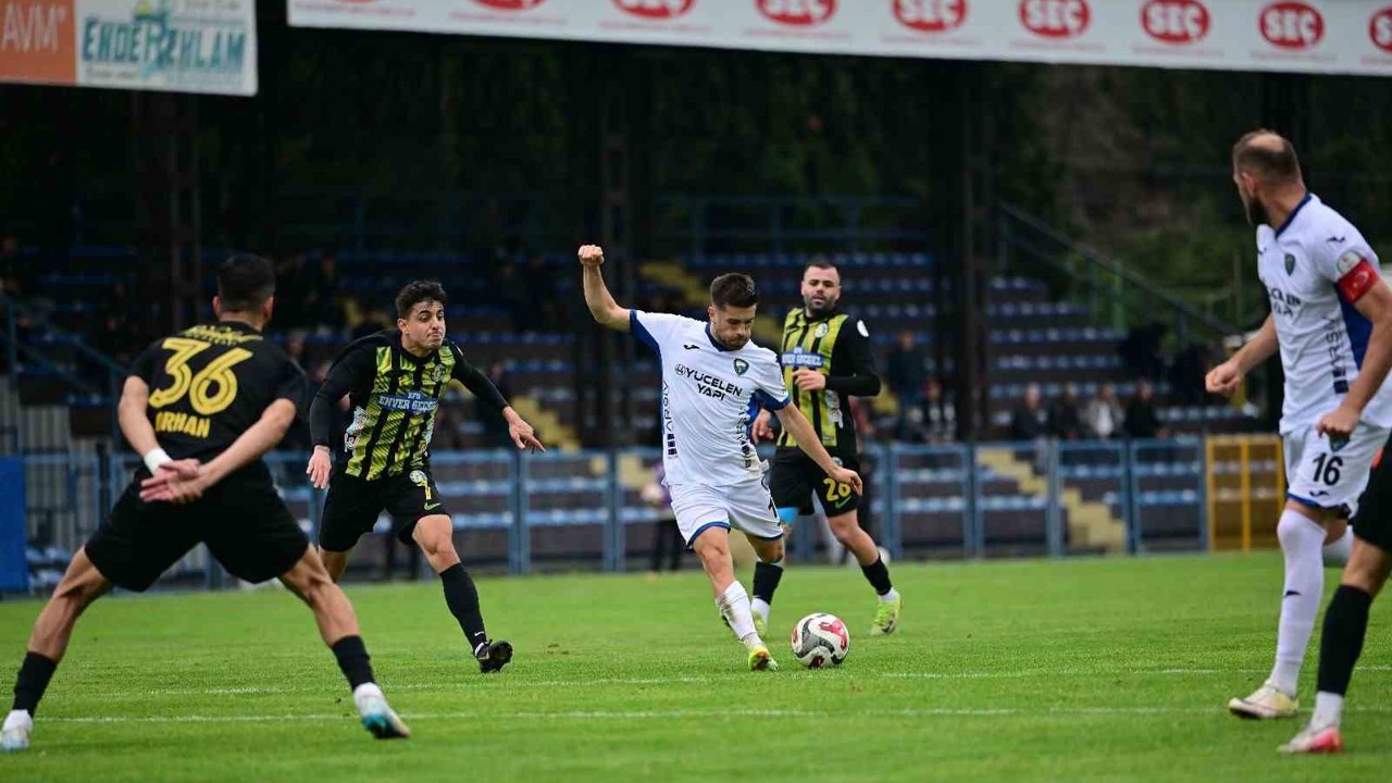 TFF 2. Lig: Karacabey Belediyespor:1 - Şanlıurfaspor: 2
