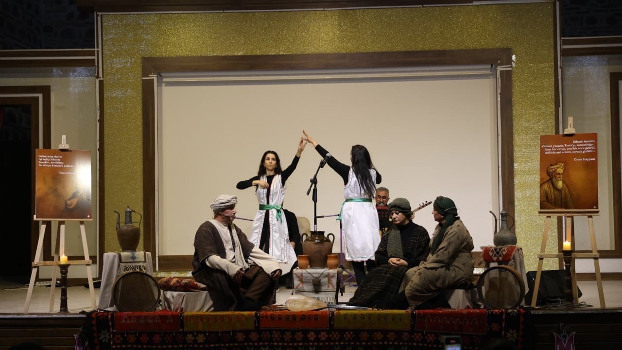 Bedesten’de ‘Aşk ile Akıl’ buluştu
