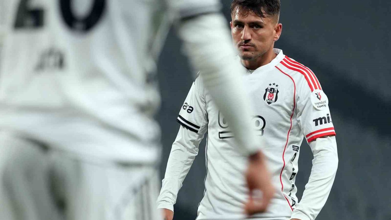 Beşiktaş’ta Cengiz Ünder penaltıyı kaçırdı
